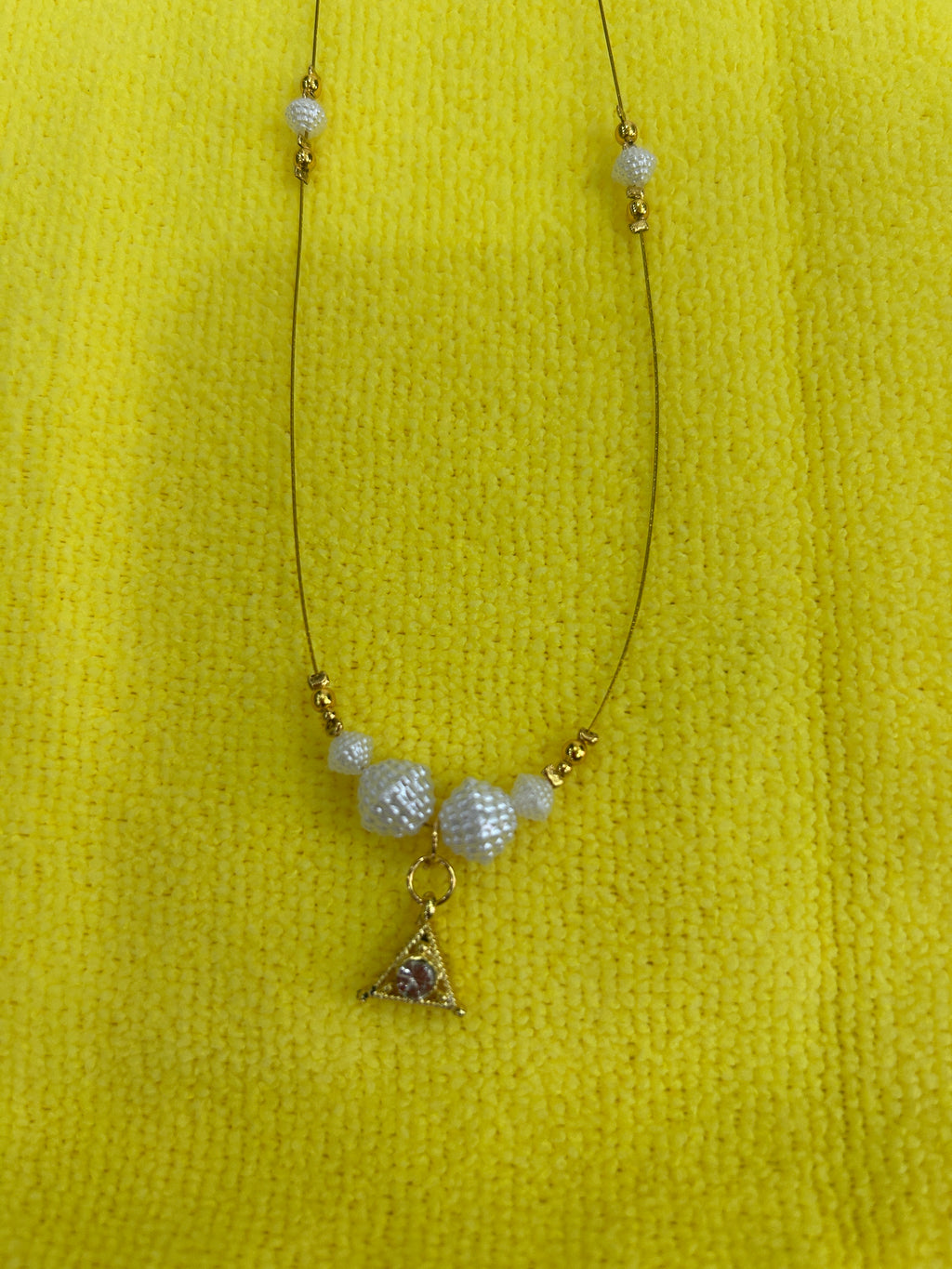 Pearl Triangle Pendant Invisible Chain