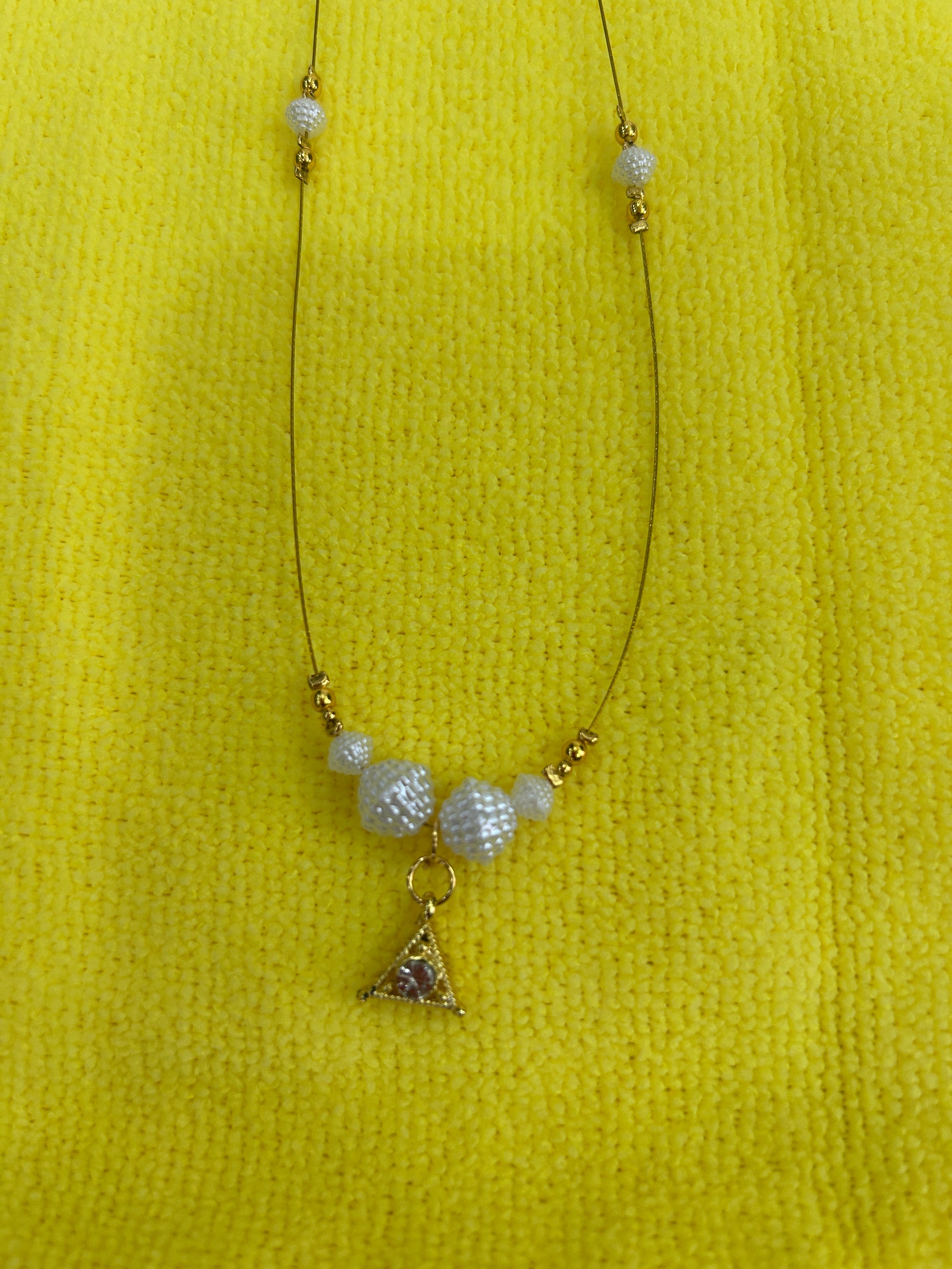 Pearl Triangle Pendant Invisible Chain