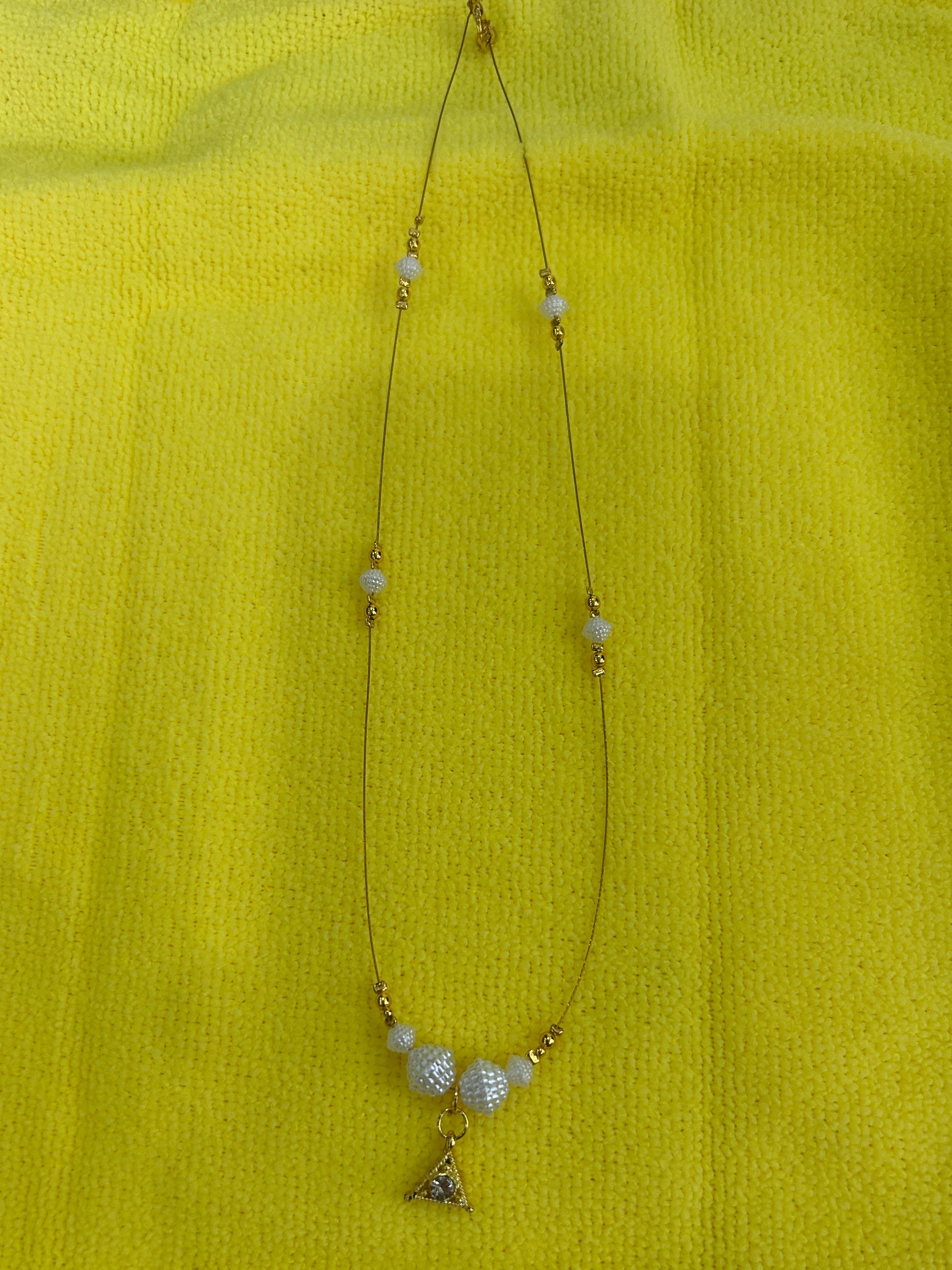 Pearl Triangle Pendant Invisible Chain